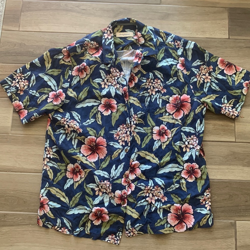 *Like NEW* Tommy Bahama Mens Button Down Shirt
